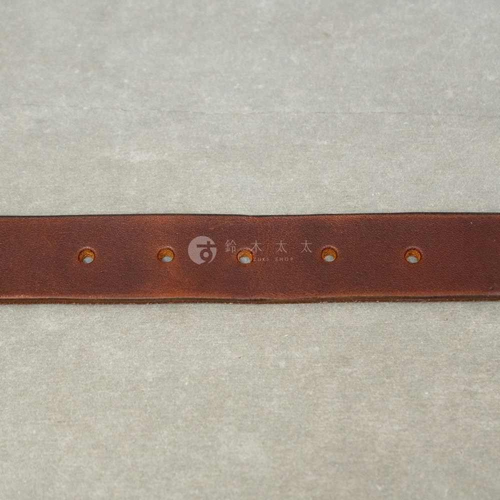 日本製HERZ Organ皮帶，展示多個調整孔細節，帶有品牌標誌。