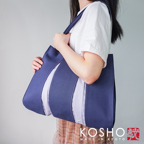 京都職人手作ougi棉帆布扇形托特包，深藍色與淺紫色拼接設計，棉帆布材質，款式簡約實用。