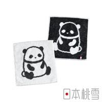 日本製今治毛巾，印有可愛的熊貓圖案，一黑一白兩種款式，底部有日本桃雪品牌標誌。