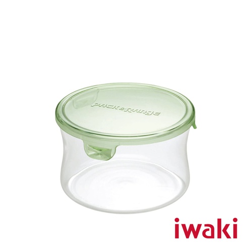 透明玻璃製成的圓形微波保鮮盒，配有淺綠色密封蓋，蓋上壓印有「PACK & RANGE」字樣。