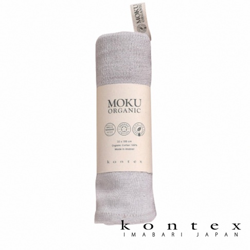MOKU ORGANIC 有機棉食材染料長毛巾，呈淺灰色，材質為 100% 有機棉，尺寸為 33 x 180 公分，於今治生產。