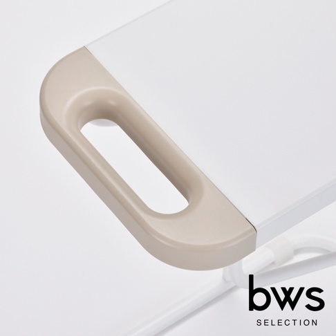 bws SELECTION 簡約滑蓋式分類垃圾架特寫，展示淺米色提手細節