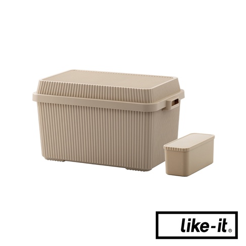 一個卡其色可疊式波浪紋收納箱，附有提把，旁邊有一個同款的卡其色6L小盒。