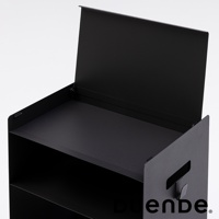 黑色金屬收納推車，具有可掀式上蓋和開放式層架，側面有提把設計。