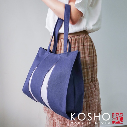 京都職人手作ougi棉帆布扇形托特包，採用藍色與白色棉帆布拼接，扇形設計，雙提把，精緻手作質感。