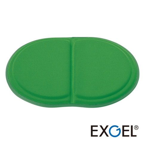 綠色 MINI PUNI Plus 坐墊，橢圓形設計，表面為透氣布料，中間有明顯的縫線分隔成兩部分，邊緣為灰色包邊。