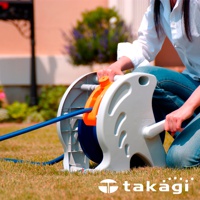 穩定灑水組 Mercury 2 Twister 30m RT330TNB7，灰色塑膠捲軸，搭配橘色提把和藍色水管。