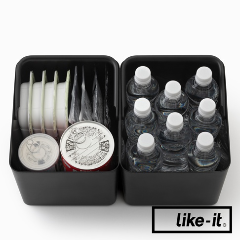 like-it 手提式居家萬用分隔收納盒裝有瓶裝水、罐頭和包裝食品