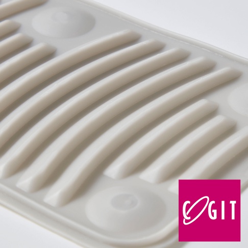 COGIT 多功能軟式洗衣板的近景，展示了其材質和設計細節。