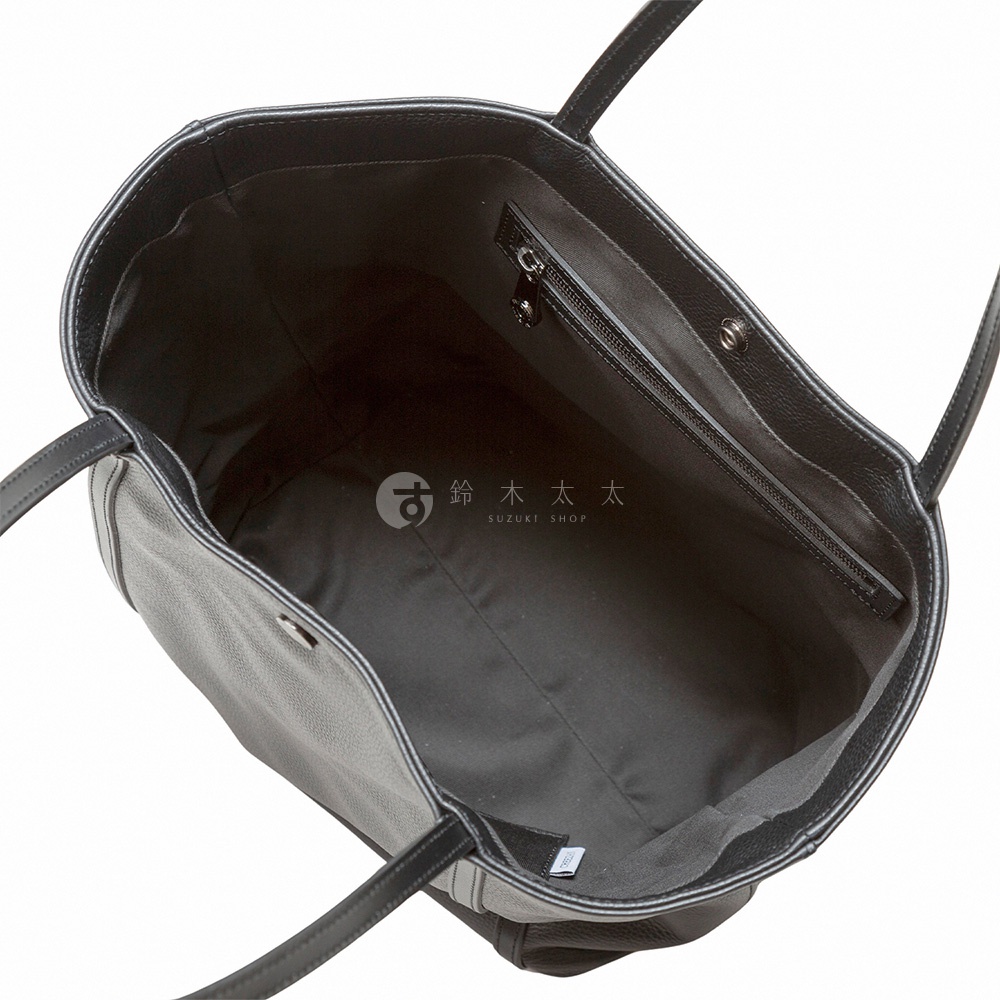 JETTER 大容量肩背托特包 CJTE-025，黑色皮革材質，寬敞內部空間，附有拉鍊內袋及磁釦。