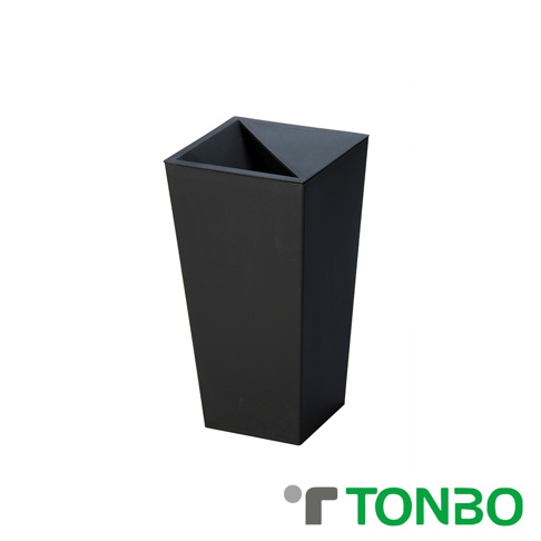 黑色方形半開垃圾桶，9公升容量，採用霧面材質，設計簡約現代。