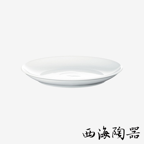 波佐見燒 Common 陶瓷料理盤，18公分，白色，簡約圓形設計，適合日常餐飲使用。