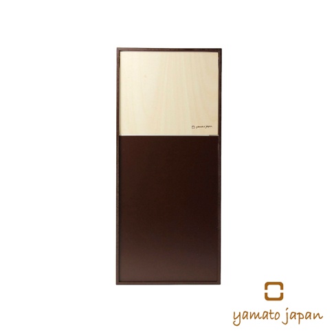 DOORS mini 純手工木製前開式迷你垃圾桶，上半部為淺色木紋，下半部為深棕色，整體設計簡潔，品牌標誌印於上半部木紋上。