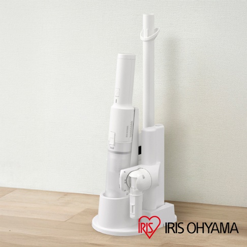 白色超輕量多合一手持無線吸塵器，包含主機、延長管及充電座，整體為白色塑膠材質，簡潔的設計。