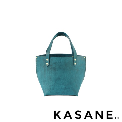北海道KASANE職人手作義大利Margot皮革迷你托特包，藍綠色皮革，附有雙提把與金屬卯釘裝飾