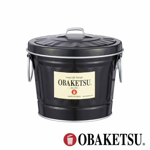 OBAKETSU 手工製多功能迷你桶，黑色金屬材質，附有提把和蓋子，標籤上印有品牌 Logo、Made in Japan 字樣及網址