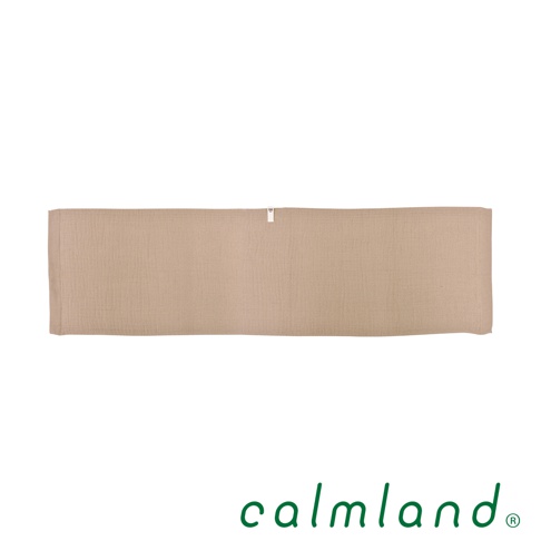 一條米色無撚紗質夾心長毛巾，表面有細緻的織紋，中間有一條拉鍊。