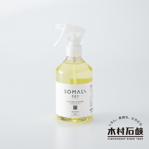 SOMALI 泡沫式廚房清潔劑 300ml，透明塑膠噴瓶裝有淡黃色液體，瓶身標籤為白色，印有黑色和灰色字體，以及產品名稱「SOMALI KITCHEN CLEANER」和日文說明。