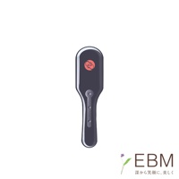 E.遠紅外線能量梳，深灰色光滑外殼，頂部有紅色標誌，手柄處有三個銀色圓點。