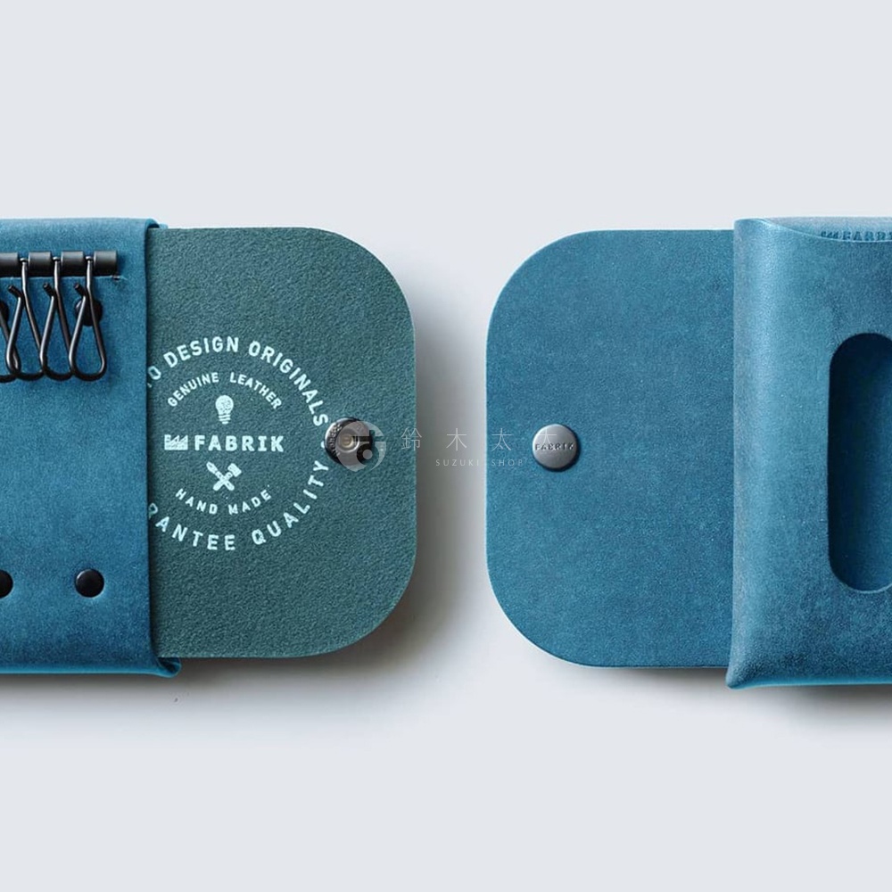 FABRIK 皮革卡片鑰匙收納包，附有品牌標誌與鑰匙扣