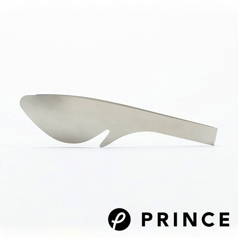 銀色不鏽鋼萬用料理勺型分菜夾，一體成形設計，具有流線的勺狀夾頭與尖銳的止滑凹槽，適合夾取食物。