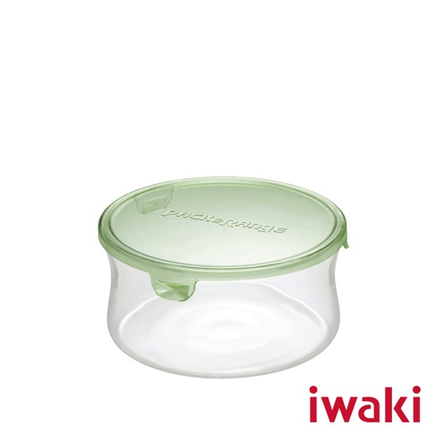 耐熱玻璃圓形保鮮盒，配有淺綠色帶有「PACK&RANGE」字樣的密封蓋。