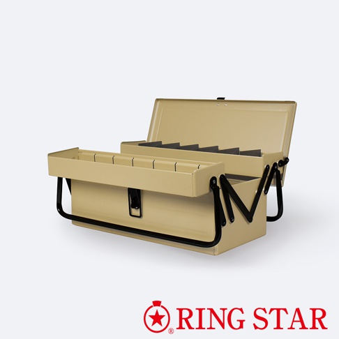 卡其色金屬製的超級工具盒，兩層設計，上方有分隔板，前方有可展開的托盤，黑色提把與結構。