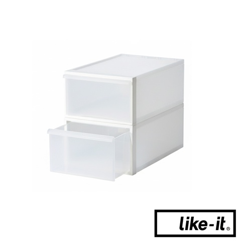 like-it 品牌的可堆疊透明抽屜式收納箱，一個抽屜是打開的狀態，置於另一個關閉的收納箱上方，背景為純白色。