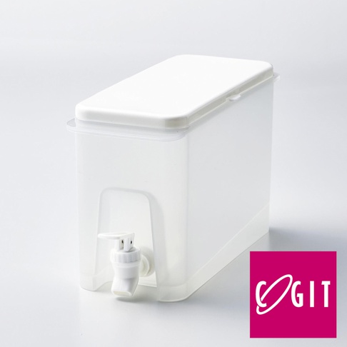 COGIT 斜坡好倒橫放式大容量冷飲壺，方便傾倒，適合冷飲。