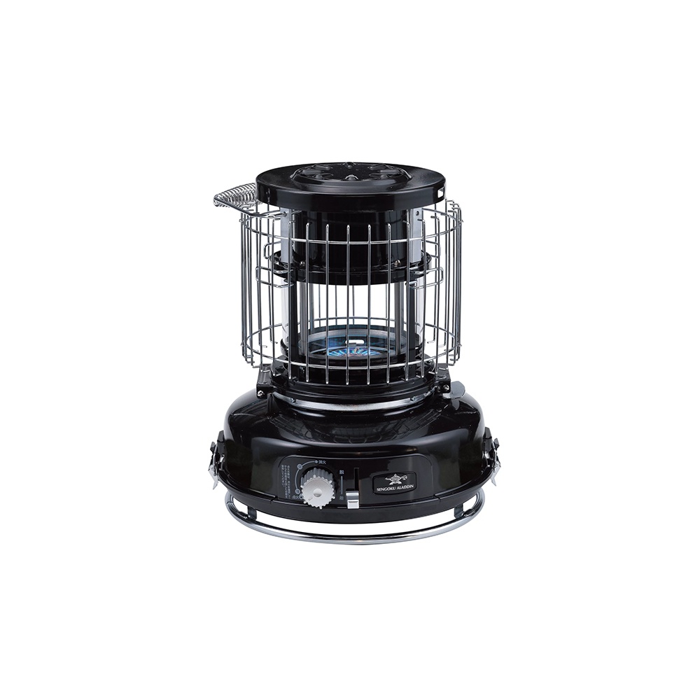 黑色卡式瓦斯暖爐，配有銀色金屬保護網和圓形底座。頂部為黑色圓形蓋，側面有兩個旋鈕和品牌標誌。