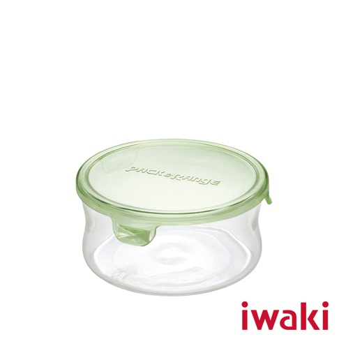 耐熱玻璃圓形保鮮盒，透明玻璃盒身，淺綠色密封蓋，蓋子上有Pack&Range字樣。