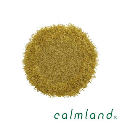 圓形黃色植物盆栽墊，表面為細緻編織紋理，邊緣有流蘇設計，材質為毛絨。