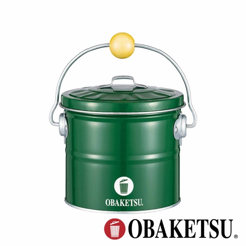 OBAKETSU 綠色金屬蚊香桶，帶有圓形木製提把和白色圖標，上面寫著 OBAKETSU。