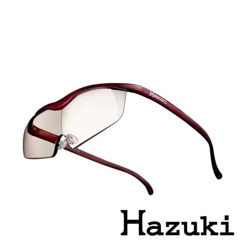 日本Hazuki品牌紅色框抗藍光放大眼鏡，鏡片帶有茶色。