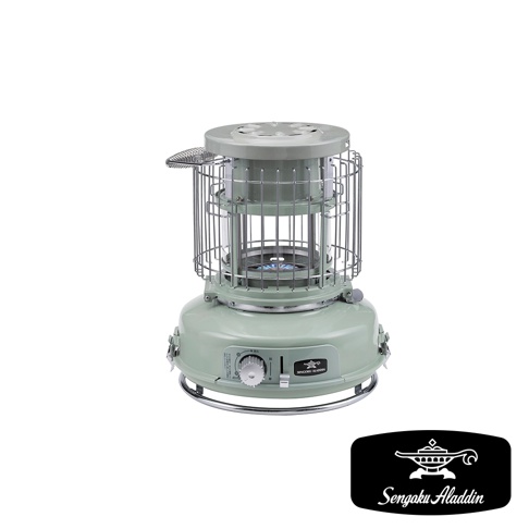 淺綠色卡式瓦斯暖爐，設有玻璃觀賞窗，頂部和側面有金屬網罩保護，下方有旋鈕和品牌標誌。