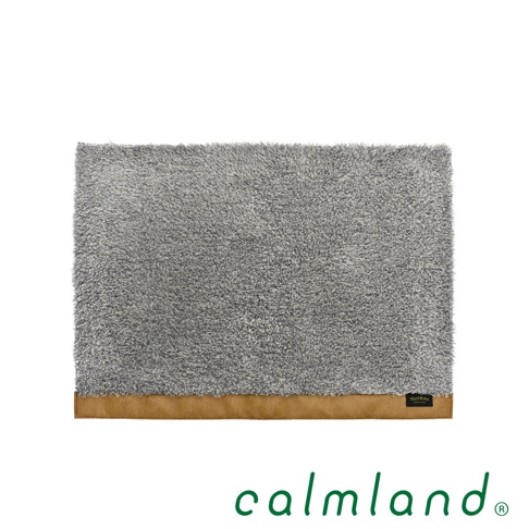 Ward Robe 天然防滑玄關地墊，灰色絨毛材質，底部邊緣為棕色皮革，尺寸為 M。
