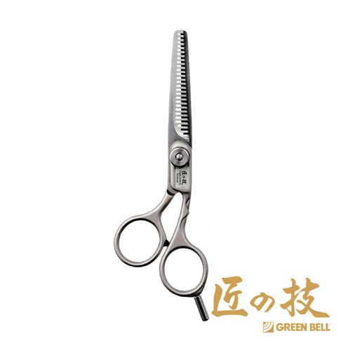 一對銀色鍛造不鏽鋼理髮打薄剪刀，有著精細的鋸齒刀刃和兩個指環。