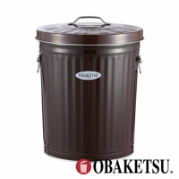 OBAKETSU 手工製 33L 棕色金屬垃圾桶，帶有蓋子和提把，側面有品牌標誌