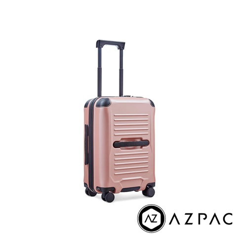 玫瑰金色 20 吋 AZPAC Trucker 2.0 防爆行李箱，配備煞車系統，採用硬殼材質，箱體有橫向壓紋，側邊有黑色提把，四輪設計，黑色伸縮拉桿。