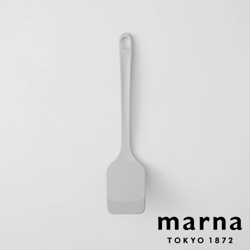 marna TOKYO 1872 品牌標誌旁的灰色耐熱矽膠平鏟