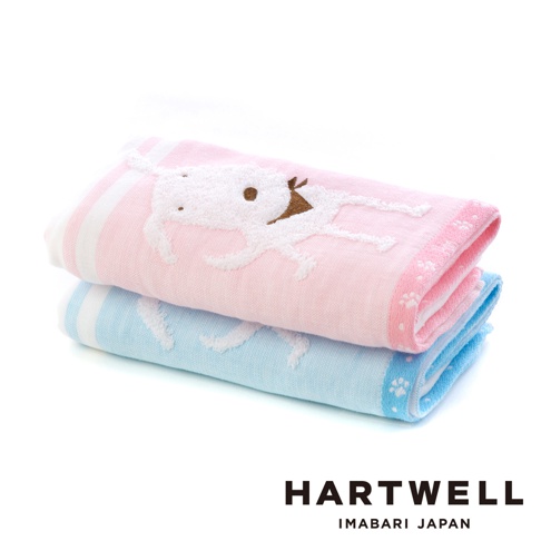 兩條今治純棉紗布浴巾疊放，上方為粉紅色，印有白色小狗圖案及粉白色條紋；下方為淺藍色，印有白色小狗圖案及藍白色條紋。