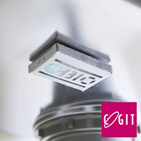 COGIT POWER BIO 長效除臭防霉貼片盒，適用於水槽廚下櫃，盒蓋上有 BIO 字樣及迴圈標誌，可見部分數字915。