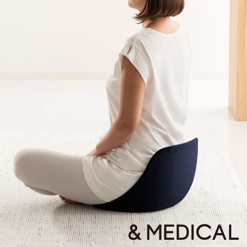 深藍色舒腰正姿座墊，高背設計，織物材質，展現優雅坐姿。