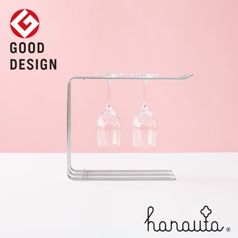 銀色不鏽鋼製三桿抹布架，上方掛有兩只透明玻璃酒杯，下方有三條平行支撐桿，簡約現代設計。