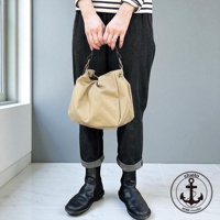 BALON mini 防潑水手提包 (墨水黑 x 淺褐米)主圖01.jpg