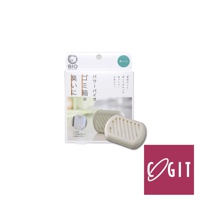 日製BIO長效除臭防霉貼片盒，內含三入白色條紋狀長效除臭防霉貼片，貼片為塑膠材質，置於產品包裝盒內，包裝盒上有日文說明與品牌標誌。