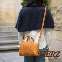 日本HERZ職人手作皮革兩用迷你波士頓包，焦糖色牛皮材質，可肩背或手提