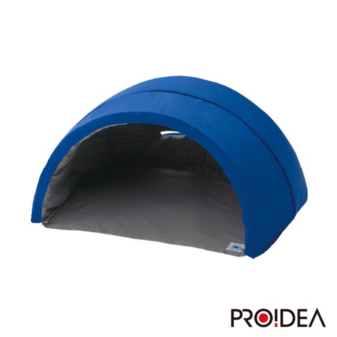 藍色防噪遮光舒眠罩，外層為布面材質，內層為深灰色布面，呈現半圓拱形結構，內部空間寬敞。