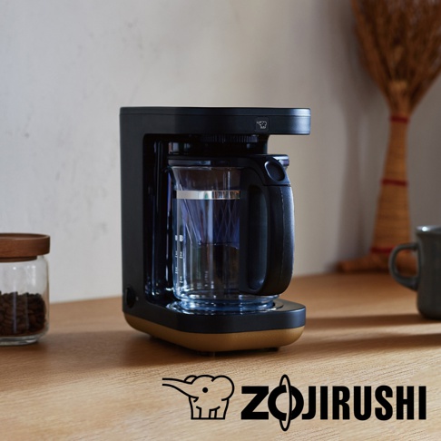 STAN 美型雙重加熱咖啡機 EC-XAF30，黑色機身搭配金色底座，配有透明玻璃咖啡壺，壺身有刻度標示。