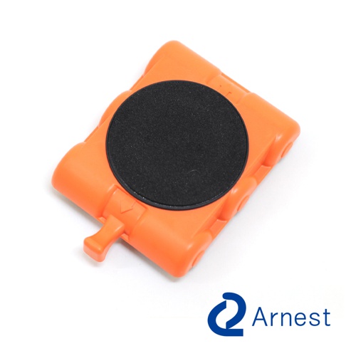 圓形橙色迷你家具起重器，帶有黑色防滑墊和一個方便的提把。